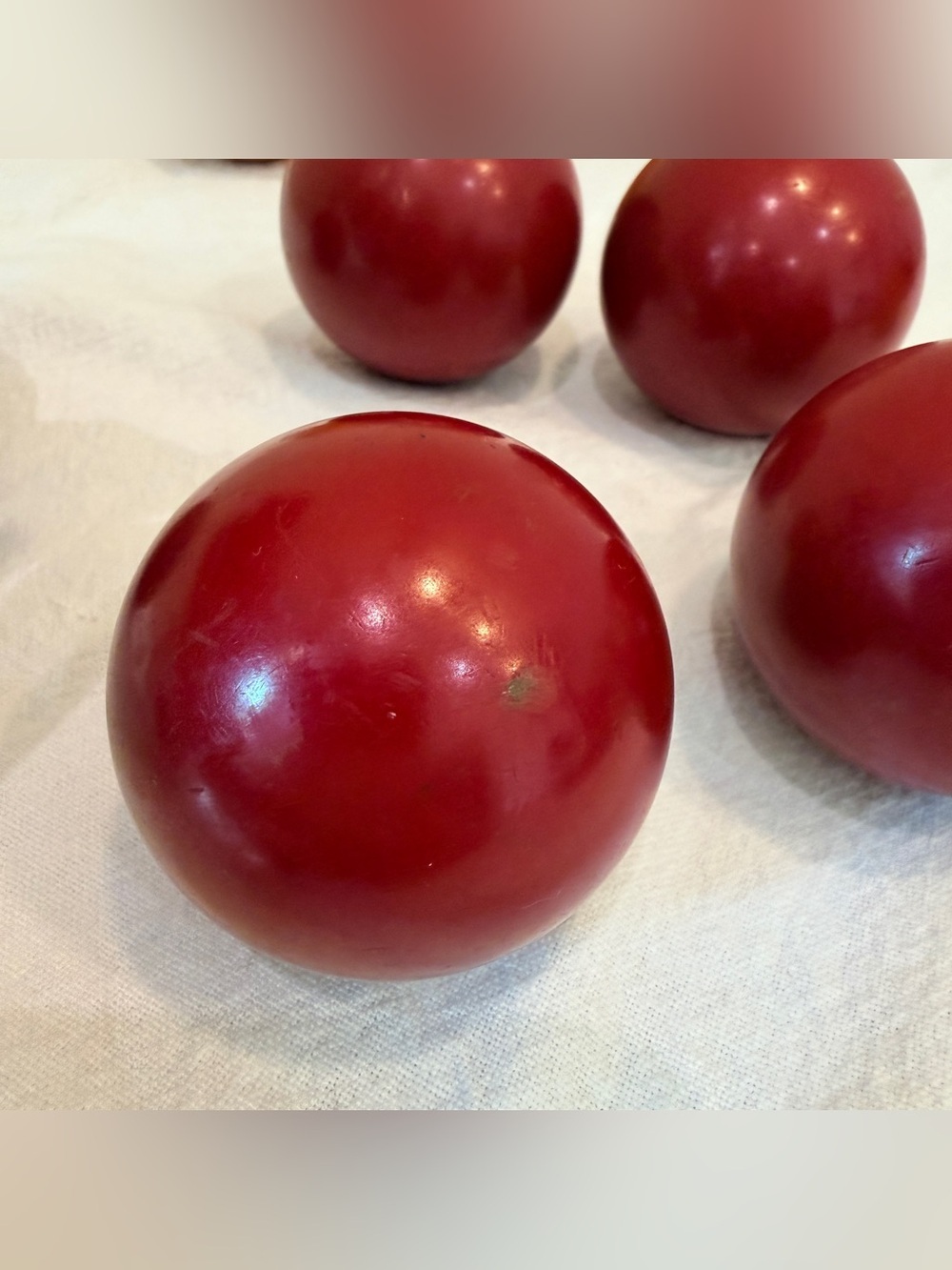 Vintage Bakelite Game Balls Lot 11 Cherry Red Butterscotch Yellow 54-57mm 1460g - Picture 8 of 16